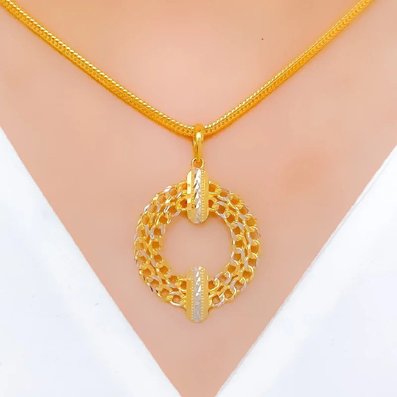 Contemporary Wreath 22k Gold Pendant Set