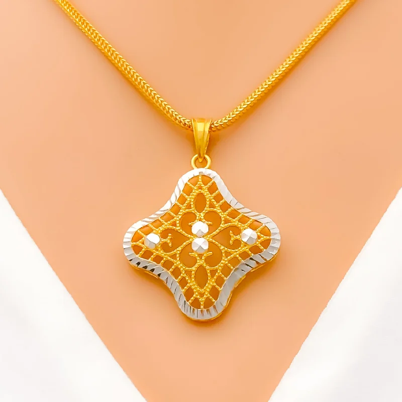 Bright Star-Shaped 22k Gold Pendant Set