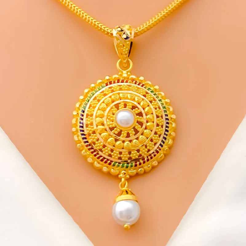 Delightful Upscale 22k Gold Pendant Set