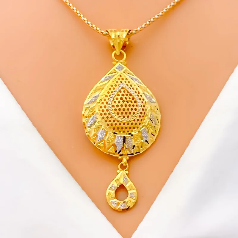 Fashionable Netted Drop 22K Gold Pendant Set