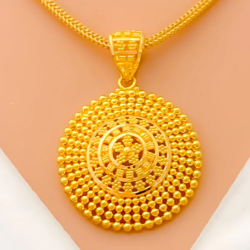 Lovely Etched 22k Gold Pendant Set