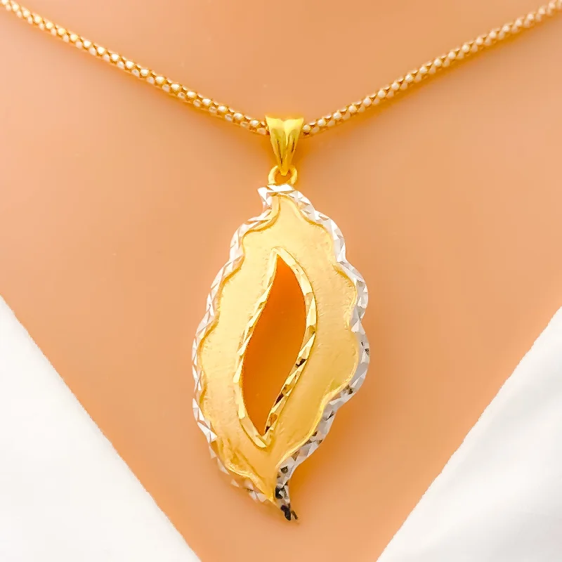 Magnificent Shiny 22K Gold Pendant Set