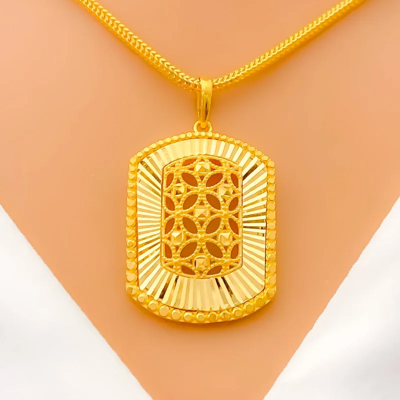 Reflective Floral 22K Gold Pendant Set