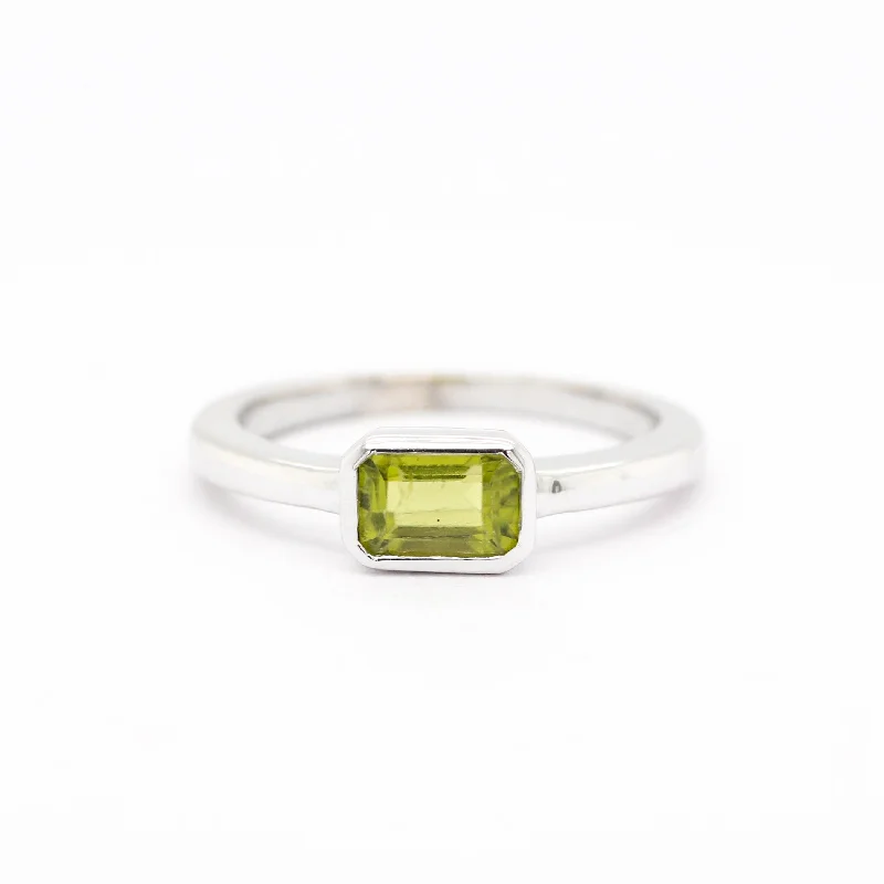 14KW Emerald Cut Peridot Ring