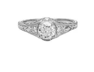 ANTIQUE STYLE DIAMOND RING