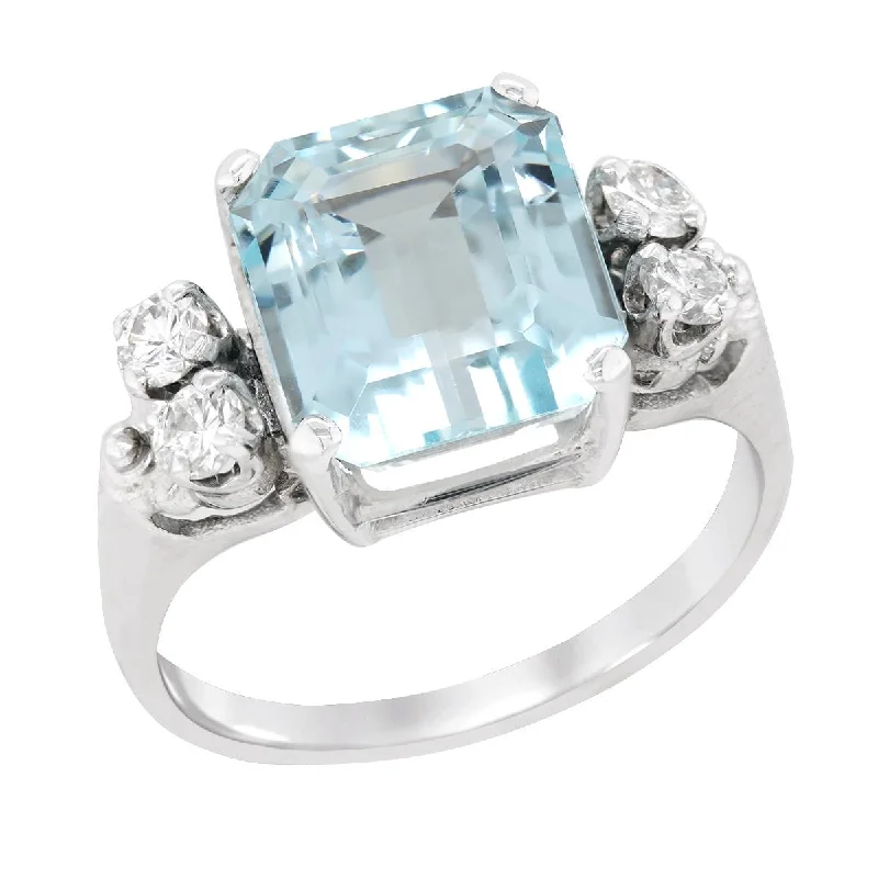 WHITE GOLD FANCY SHAPED AQUAMARINE STATEMENT RING WITH DIAMONDS, 1/4 CT TW