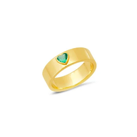 Wide Ellen Band with Heart-Cut Emerald Accent